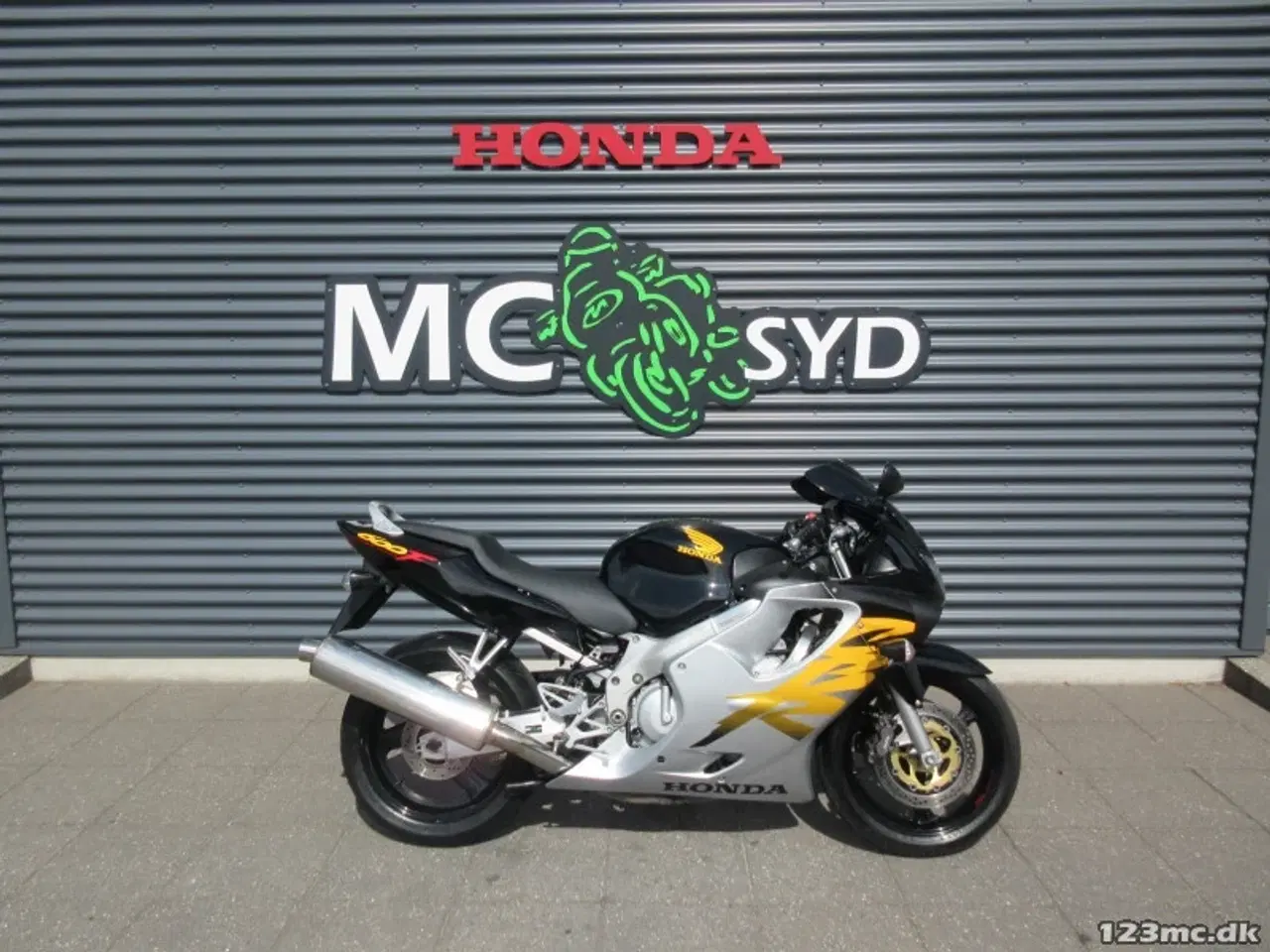 Billede 1 - Honda CBR 600 F MC-SYD BYTTER GERNE