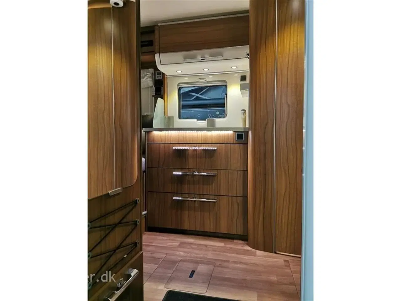Billede 15 - 2018 - Hymer B 534 Hymermobil   RESERVERET - Unik Hymermobil med stor siddegruppe i bag og masser af udstyr. 3500 kg og køres på lille kørekort