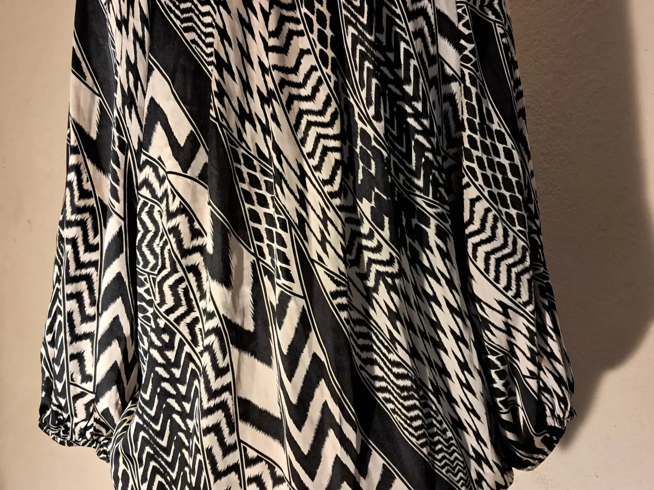 Billede 3 - Fillucca str. 38 bluse