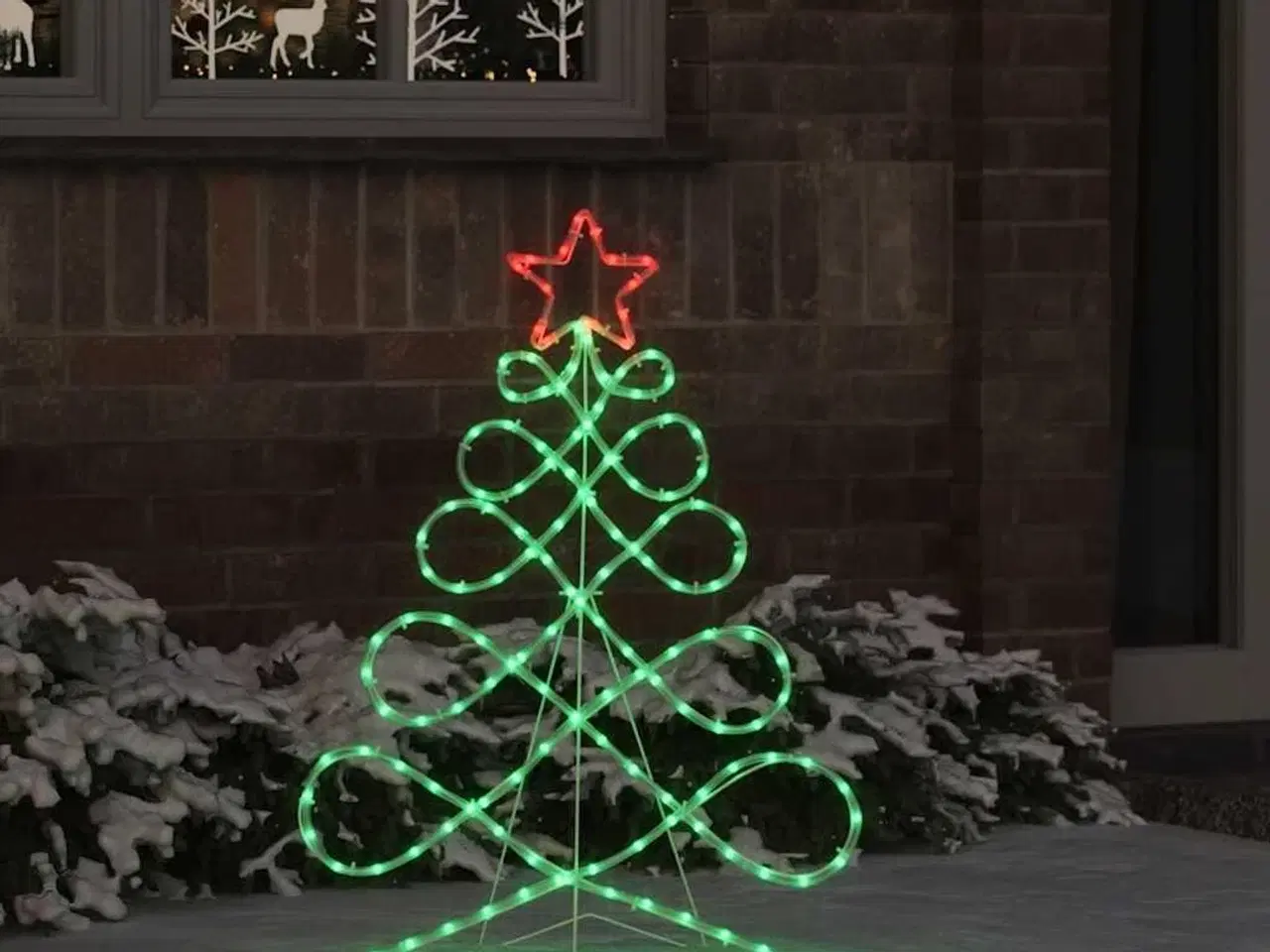 Billede 1 - Lys i form af et juletræ Flerfarvet 80 x 56 cm PVC