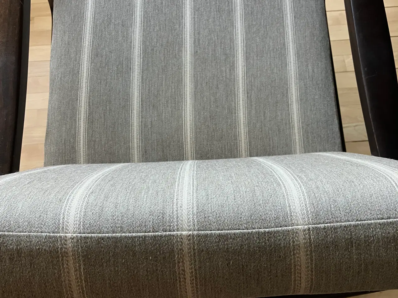 Billede 8 - Lænestol Ole Wanscher i mahoni og uldbetrak ny POL