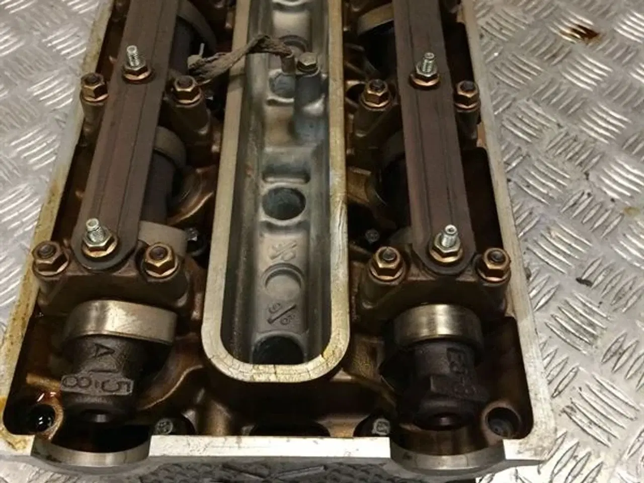 Billede 8 - Topstykke Cylinder 1-4 B11121702374 BMW E38 E31 E39