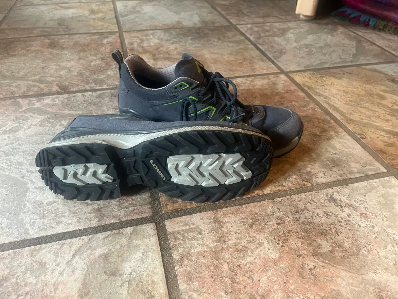 Billede 2 - Vandresko 