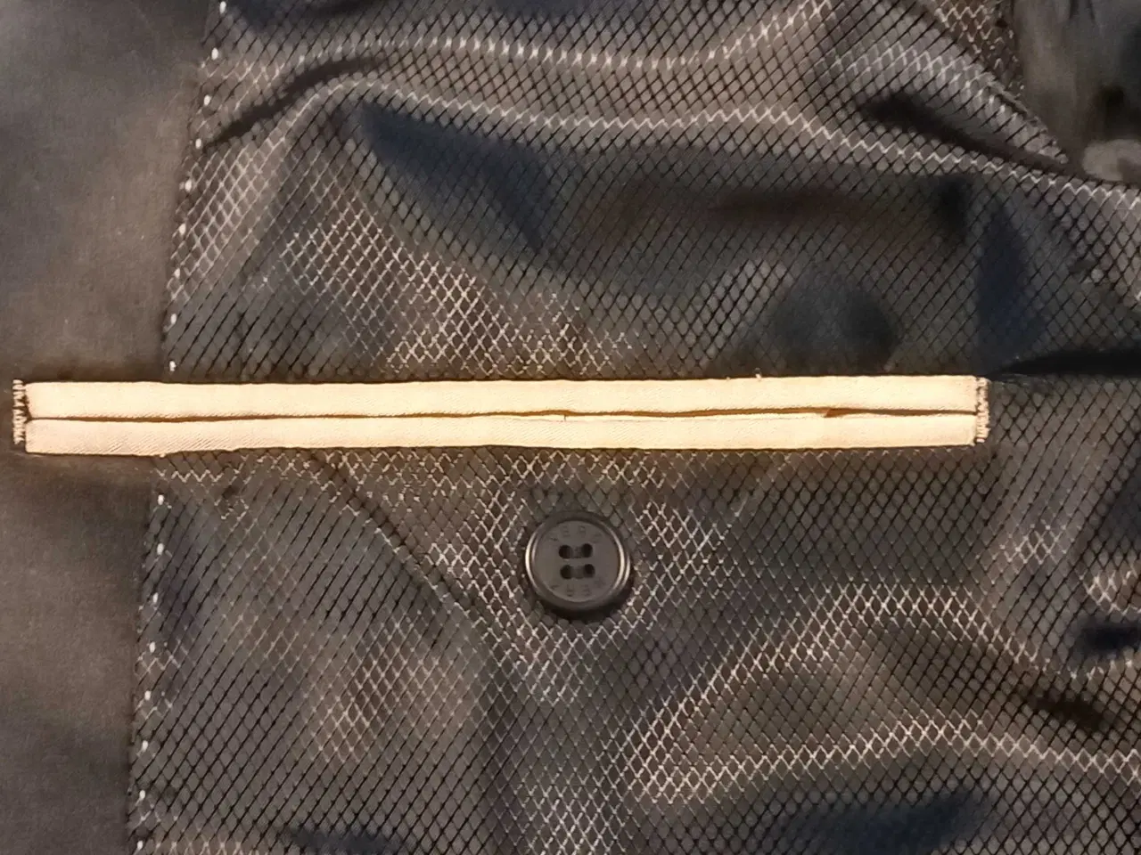 Billede 7 - NERO sort blazer/habit jakke, størrelse 48/50