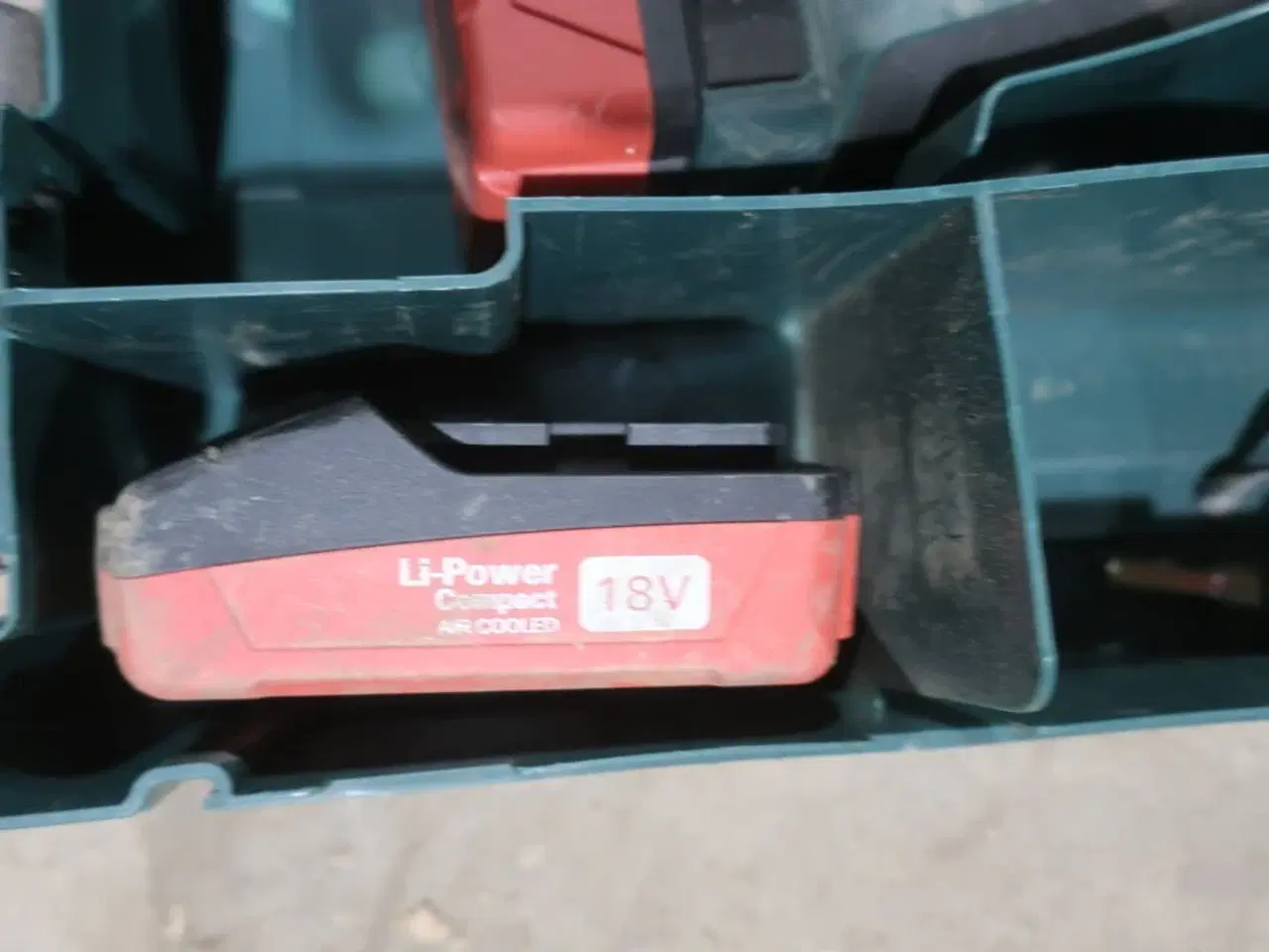 Billede 2 - Akku bore/skruemaskine METABO BS 18 LI med 2 stk. batterier og lader