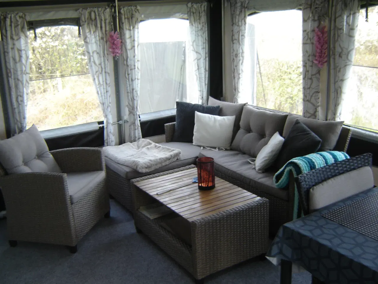 Billede 15 - Velholdt campingvogn med helsårstelt (Gysto) 