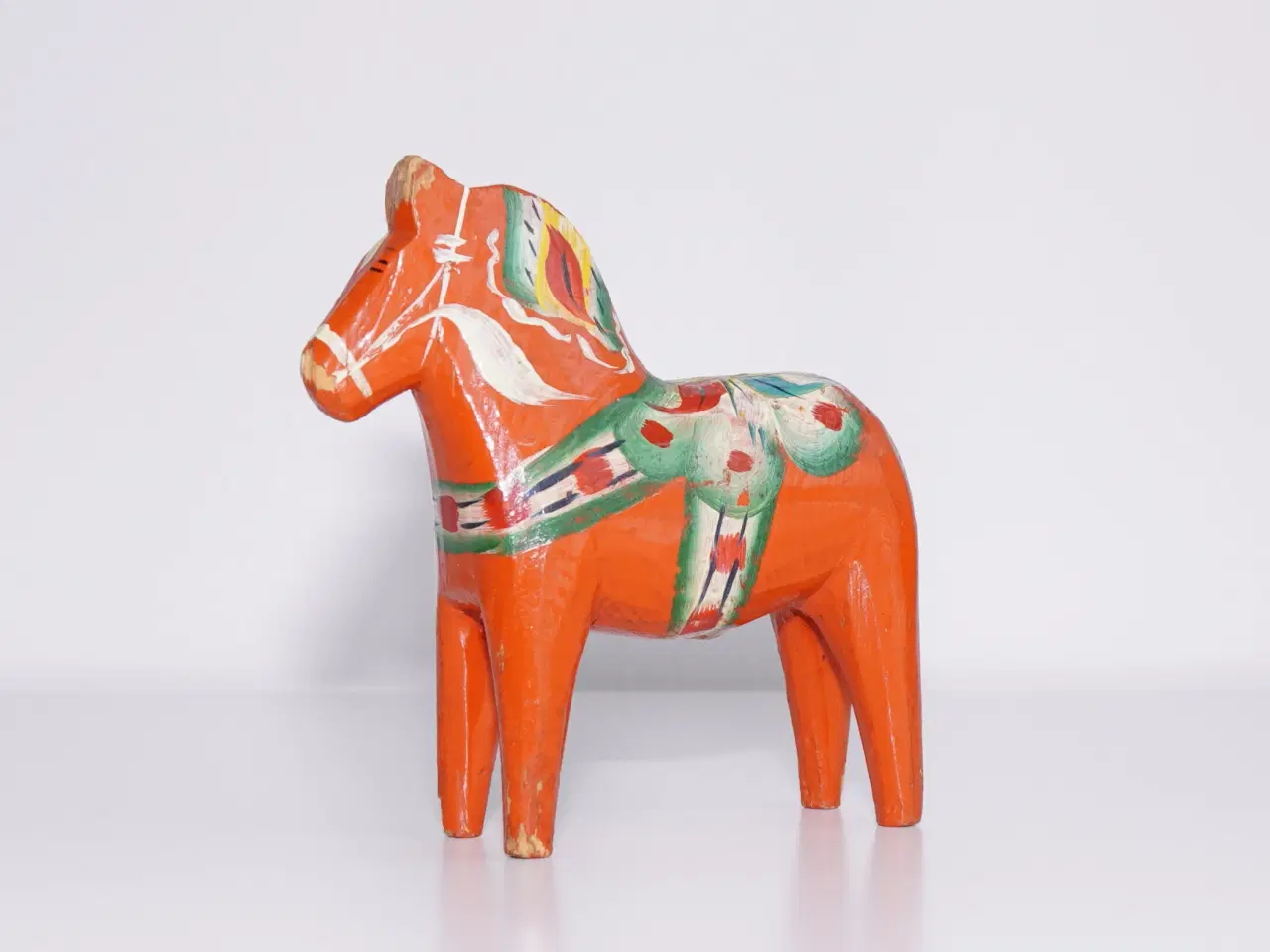 Billede 5 - 3 Dalarheste håndskåret i træ og håndmalet