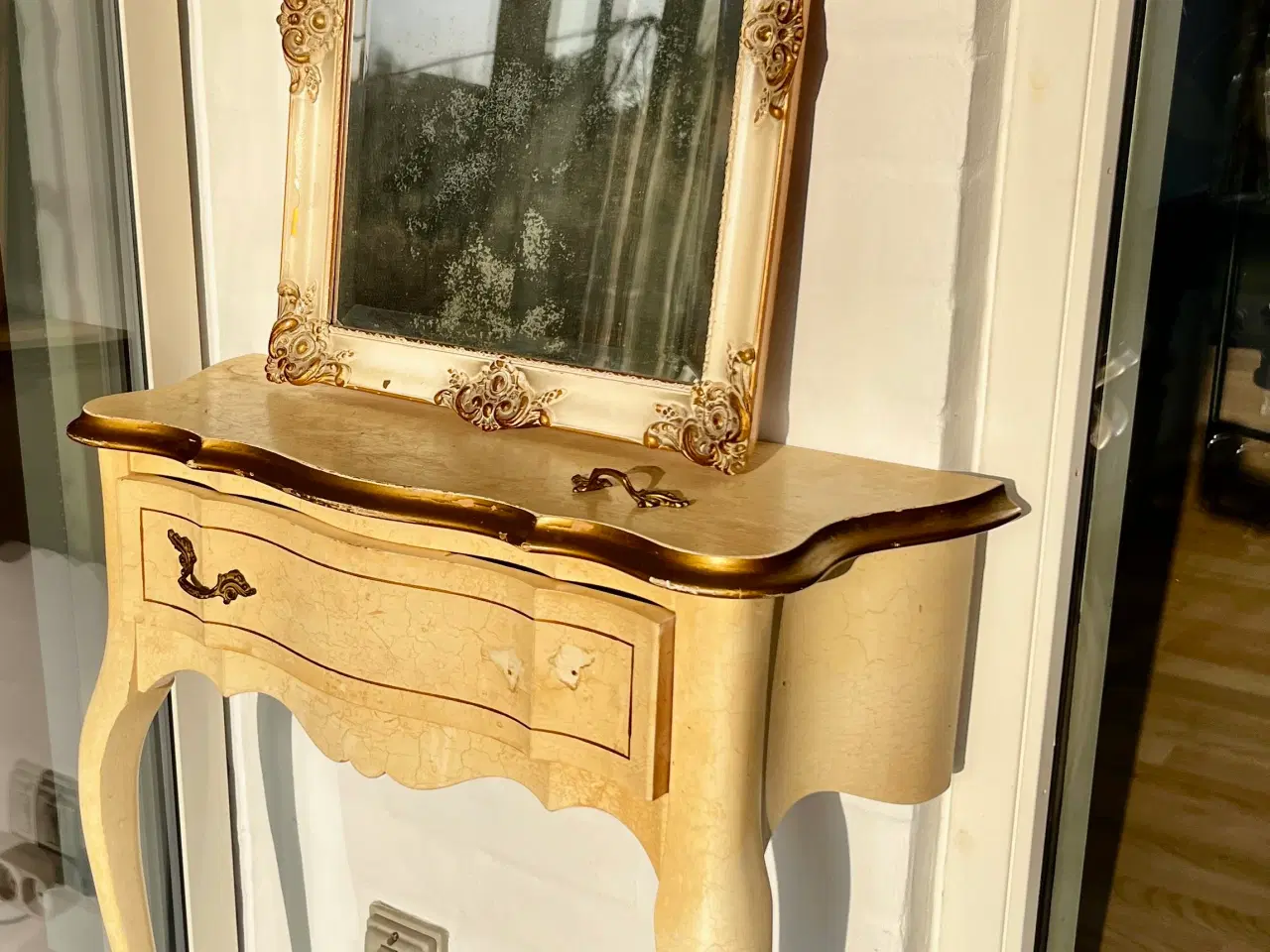 Billede 1 - Konsolbotd med spe