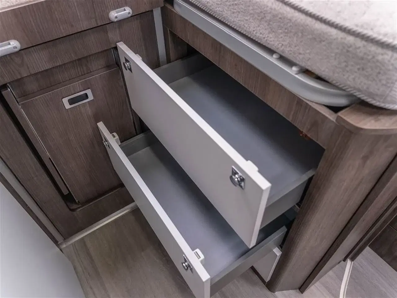 Billede 36 - 2025 - Benimar Tessoro 463 NK   Populær enkeltsengscamper