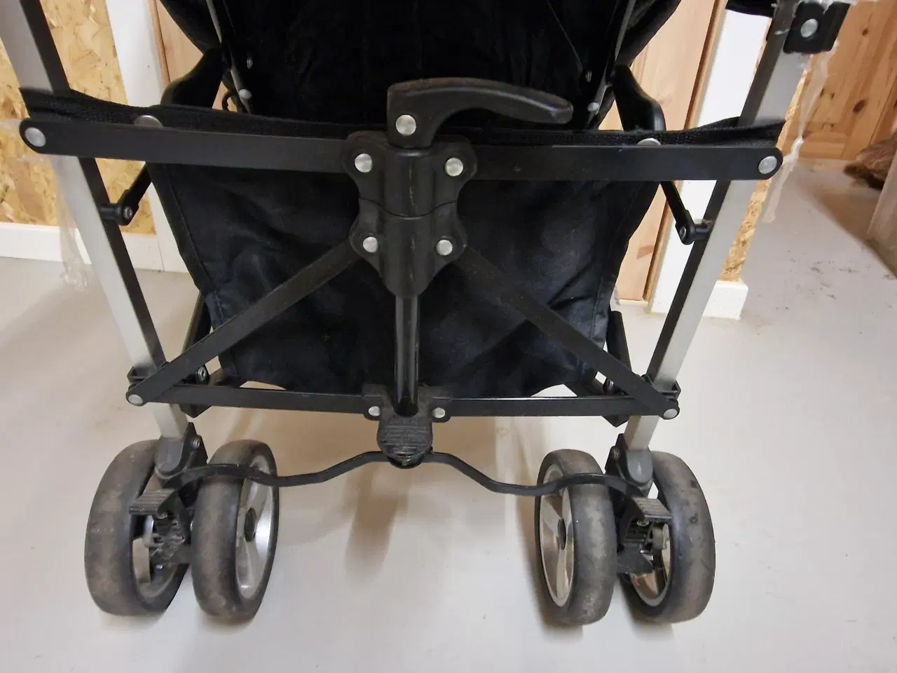 Billede 4 - Super flot og velholdt klapvogn