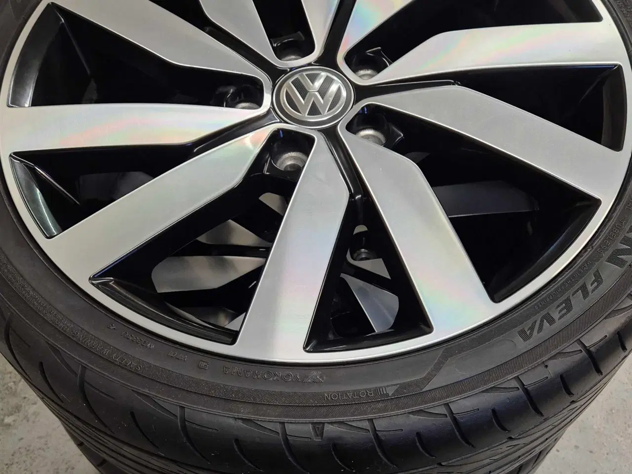 Billede 2 - VW ORIGINAL ALUFÆLGE MED SOMMERDÆK