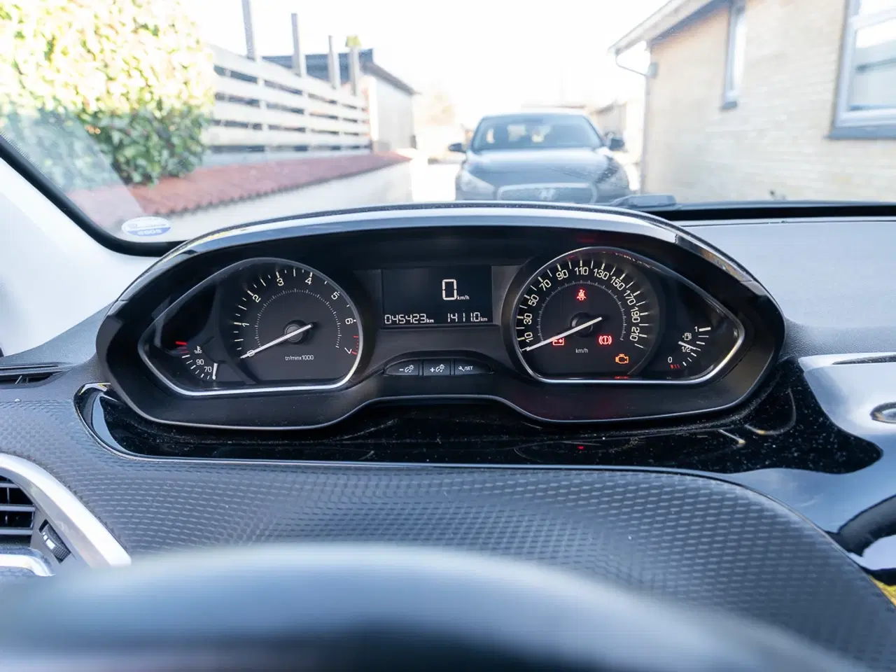 Billede 8 - Peugeot 208 1.2 VTi 5D Allure i perfekt stand