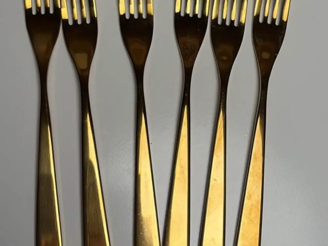 Billede 2 - Guld bestik fra IKEA