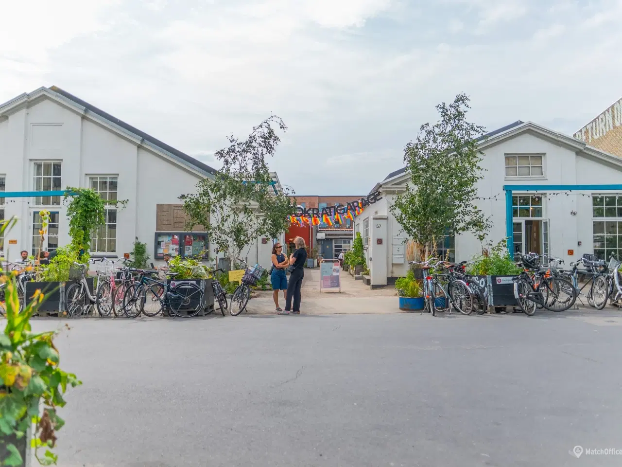 Billede 8 - Gennemført kontordomicil med rå detaljer