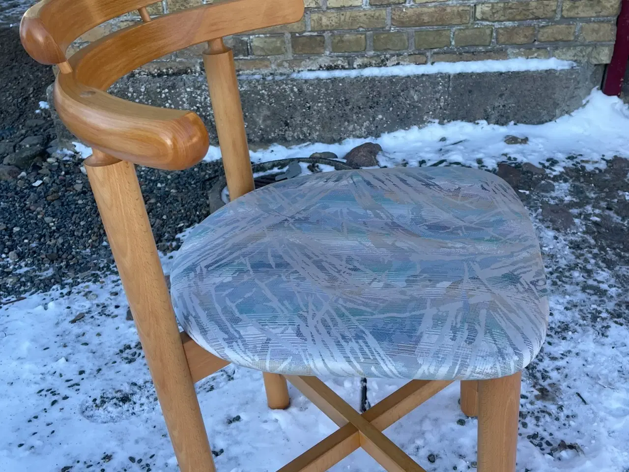 Billede 3 - Spisebord og stole