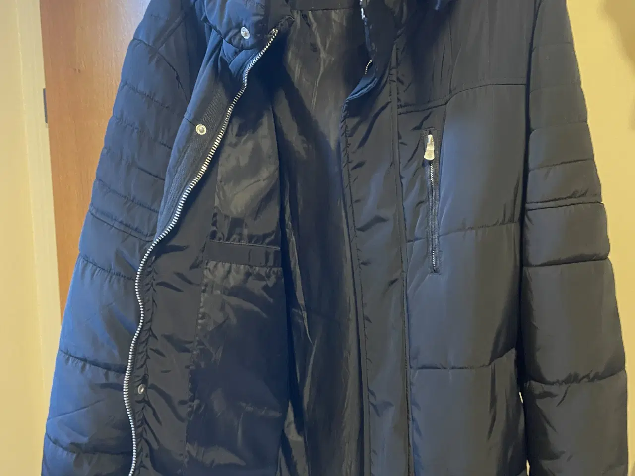 Billede 1 - 2 Flotte jakker i sort og blå 3XL