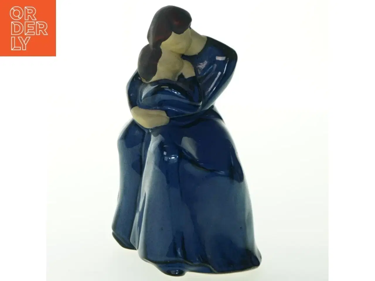 Billede 3 - Keramikskulptur af omfavnende par fra JIE (str. 19 cm)