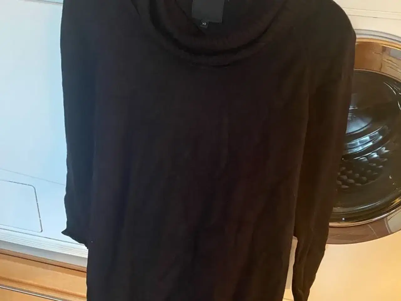 Billede 2 - smart sort lang Inwear bluse str xs