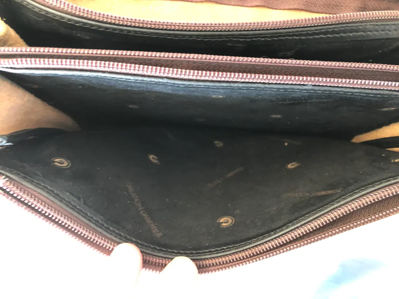 Billede 14 - Brun læder skuldertaske "Creation Gabrielle"