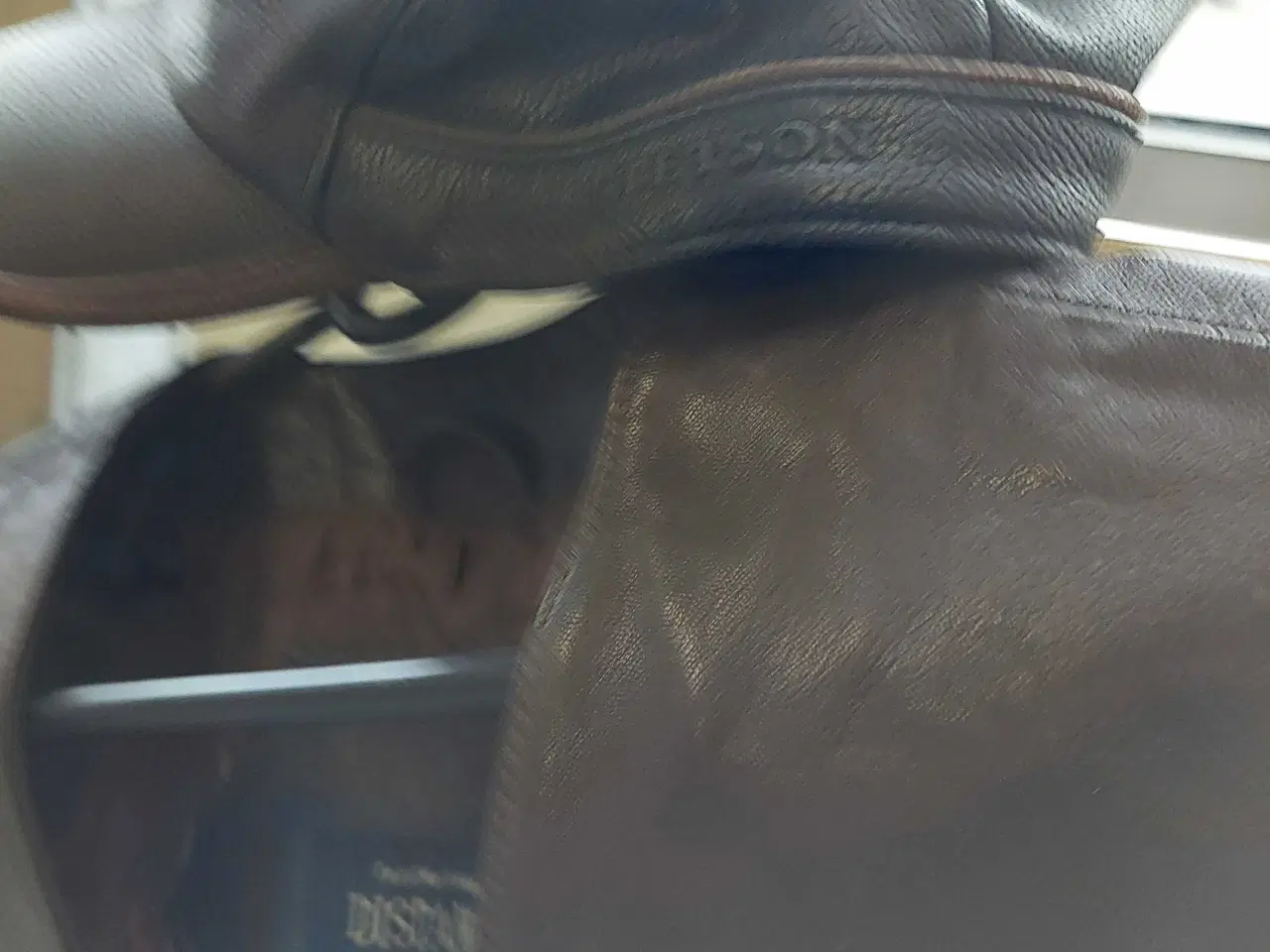 Billede 2 - Skindvest og stetson cap