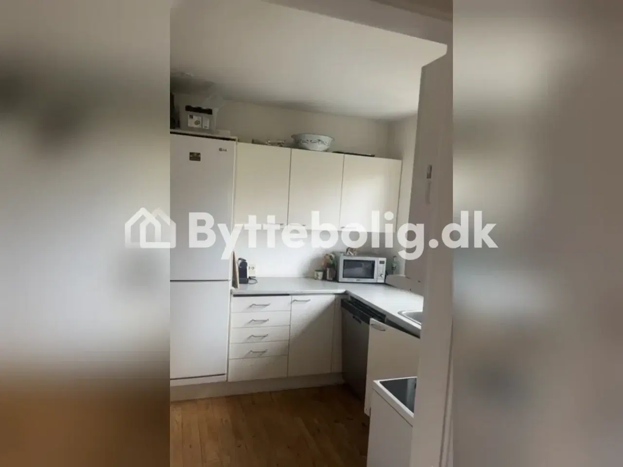 Billede 2 - Dobbelthus i Valby, med stor have og træterrasse