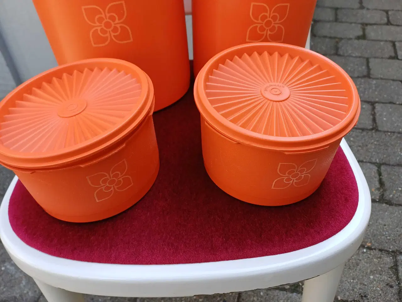 Billede 4 - Tupperware med solstråle låg 