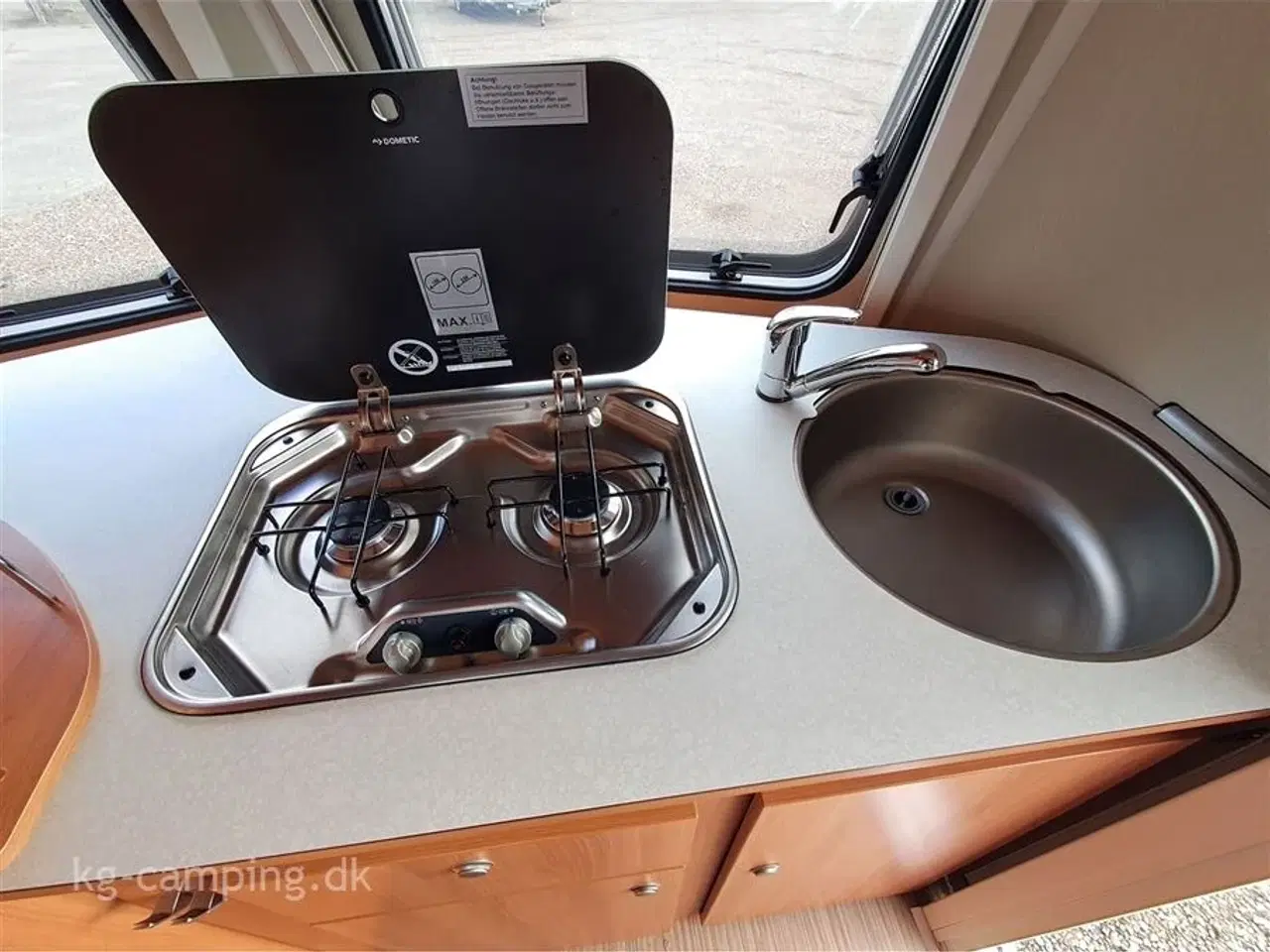 Billede 8 - 2021 - Hymer Touring Triton 420 GT   Super velholdt rejsevogn med TRUMA SX mover