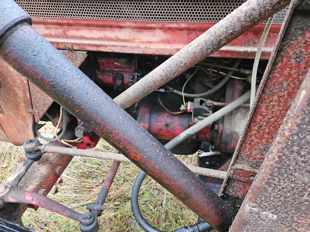 Billede 11 - IH B 414 traktor med frontlæsser