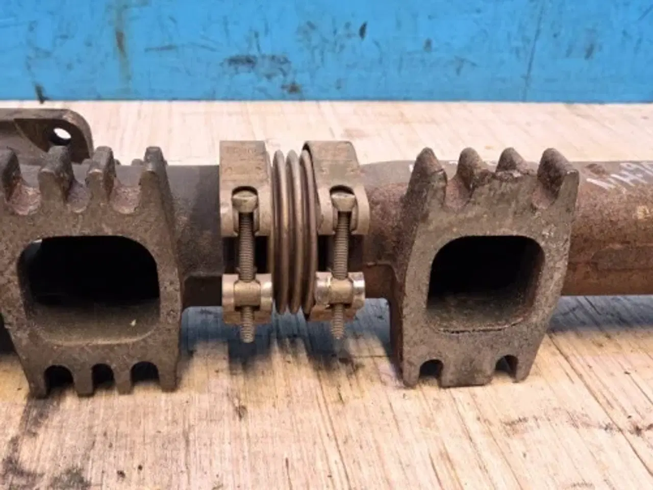 Billede 6 - Case 9010 Udstødningsmanifold 504046508