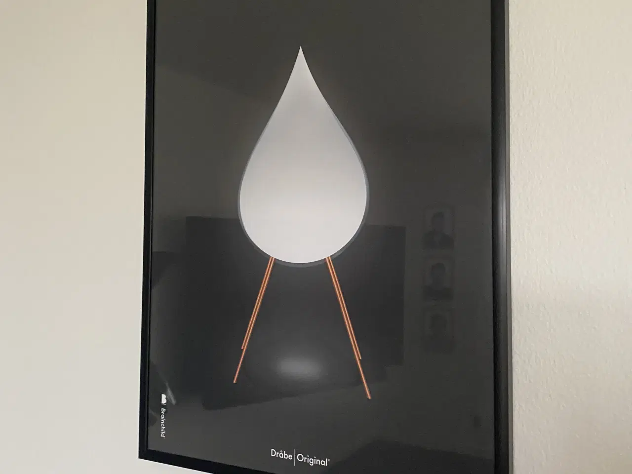 Billede 1 - Plakat fra Brainchild i sort aluramme str.30X40 cm