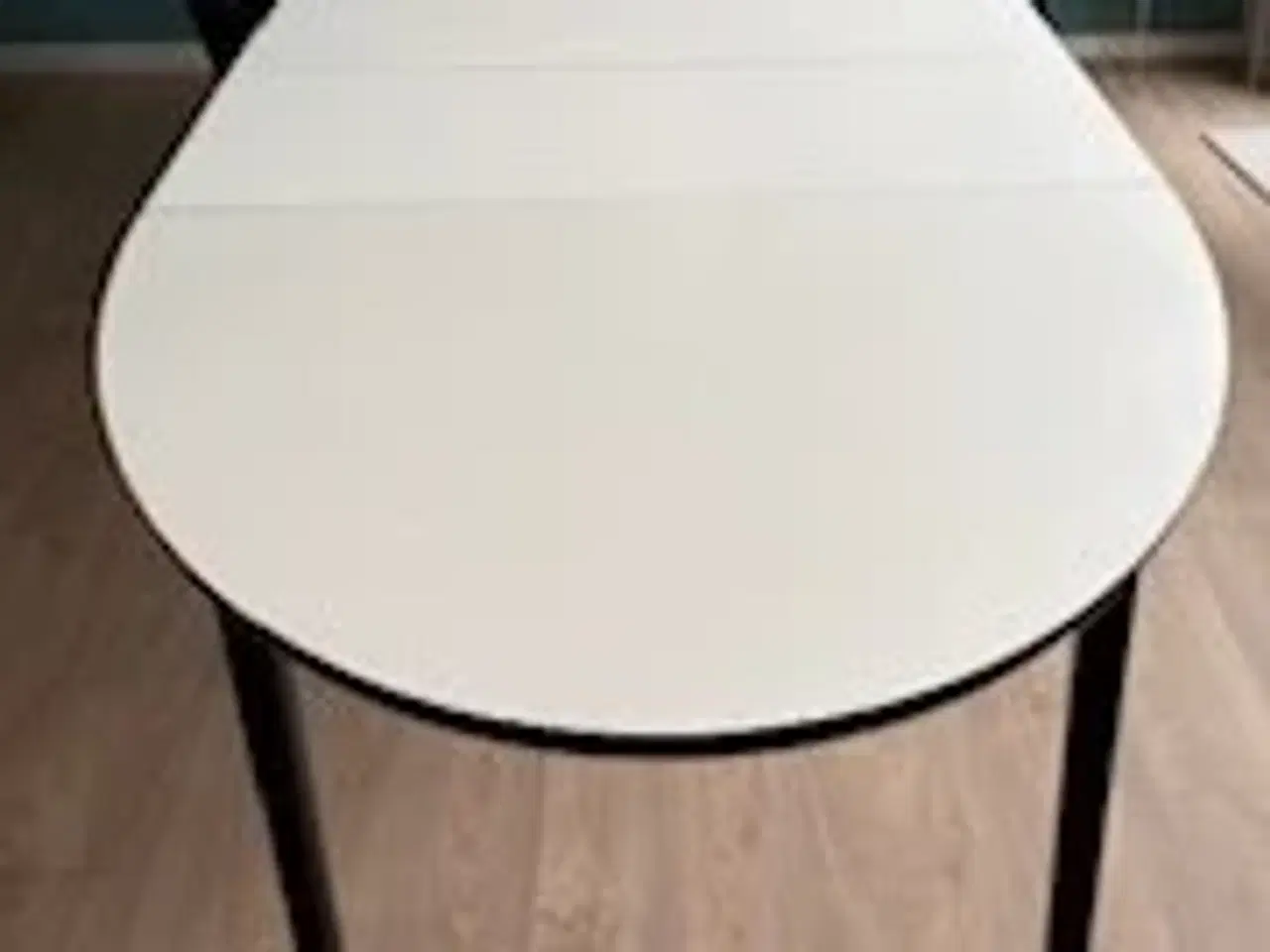 Billede 1 - Skovby elipseformet spisebord