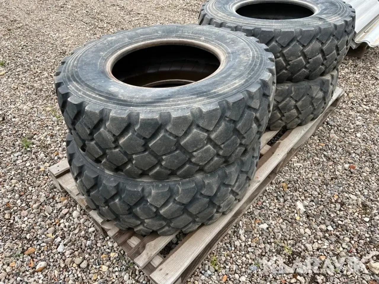 Billede 3 - Dæk 335/80 R 20 MICHELIN
