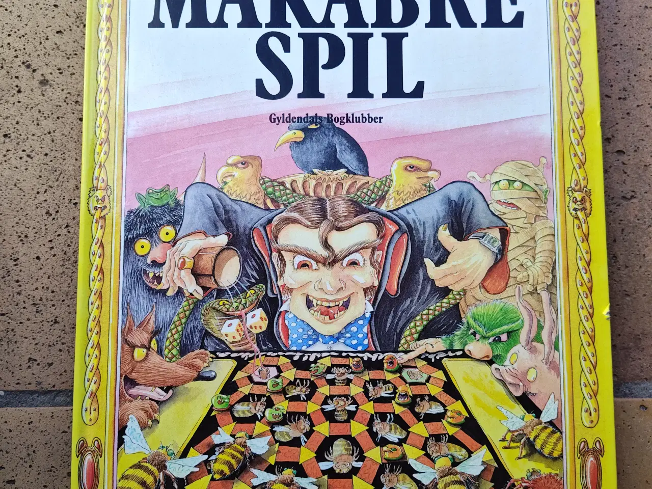 Billede 1 - Tolv hårrejsende brætspil Makabre Spil BOG