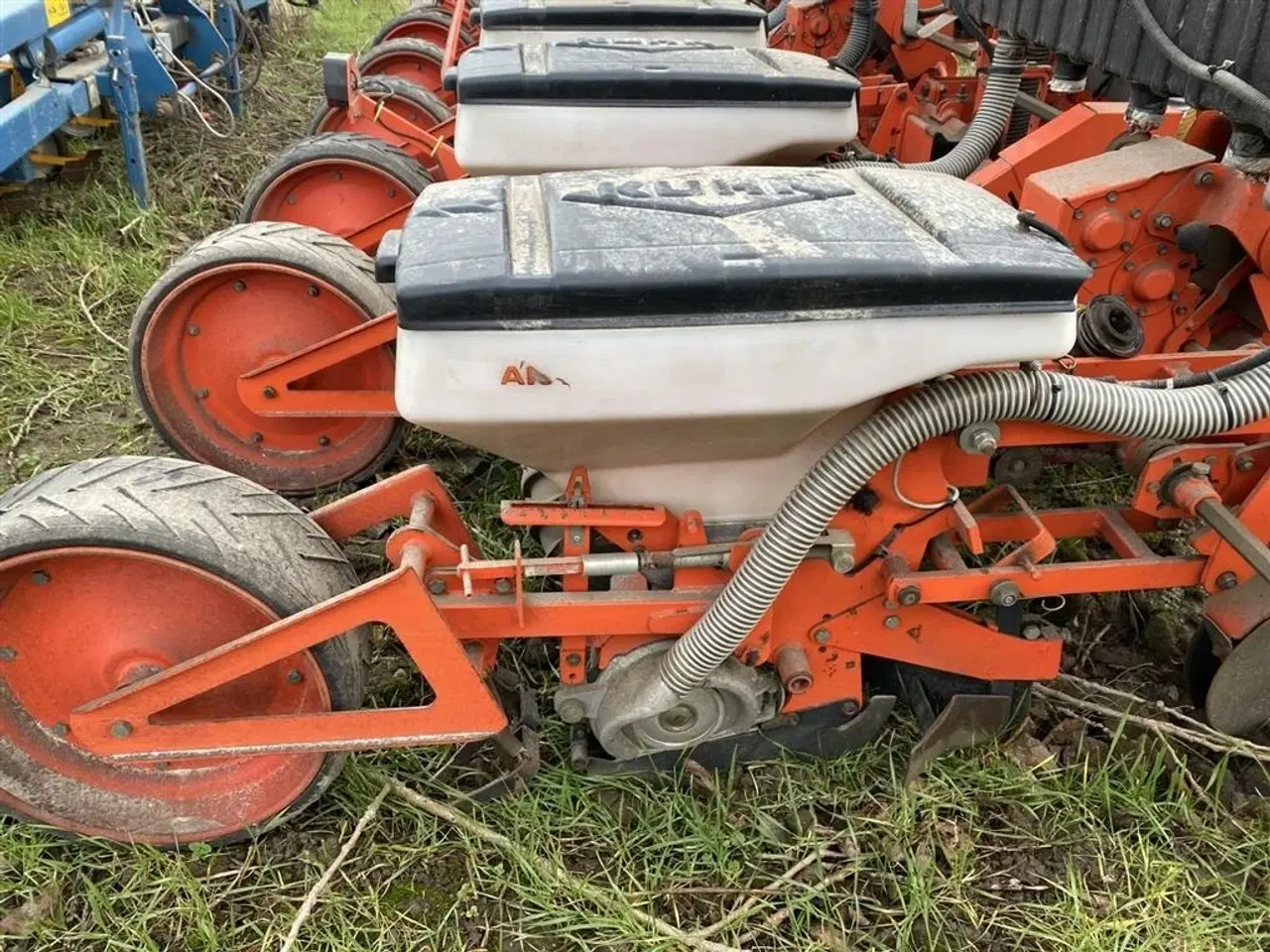 Billede 4 - Kuhn Planter 2 8 rækket. Velholdt maskine