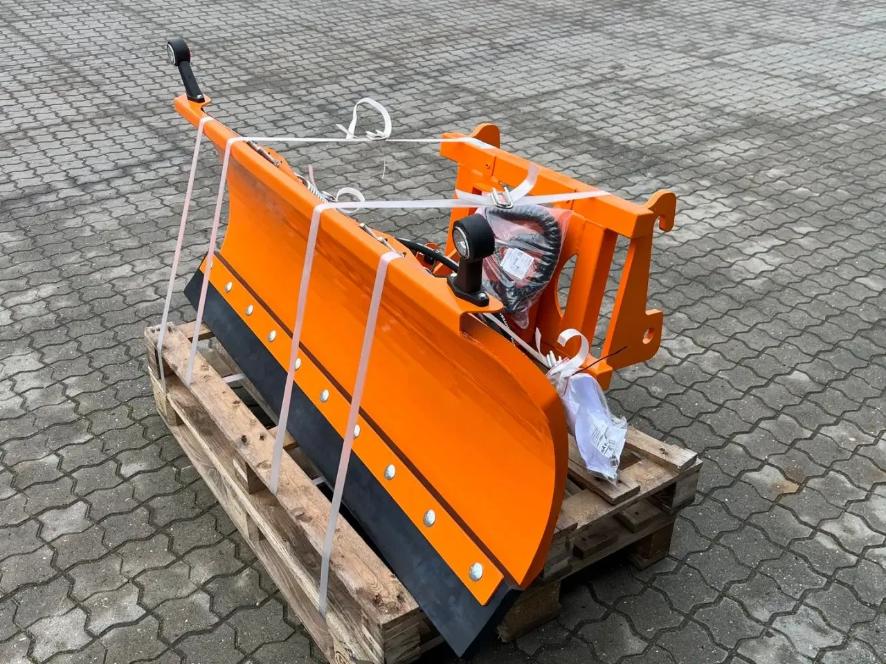 Billede 4 - Sigma Pro g103 150 150cm sneplov med hydraulisk sving og Giant fæste