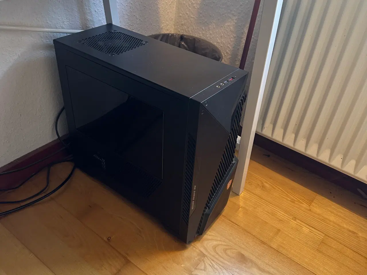 Billede 4 - Gaming setup (pc, skærm, og højttaler)