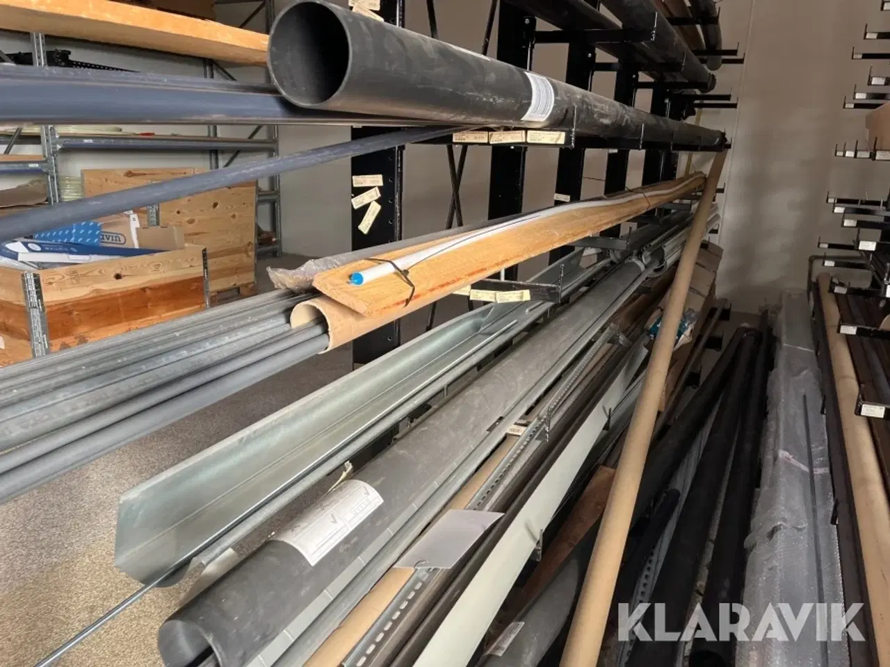 Billede 11 - Grenreol en række