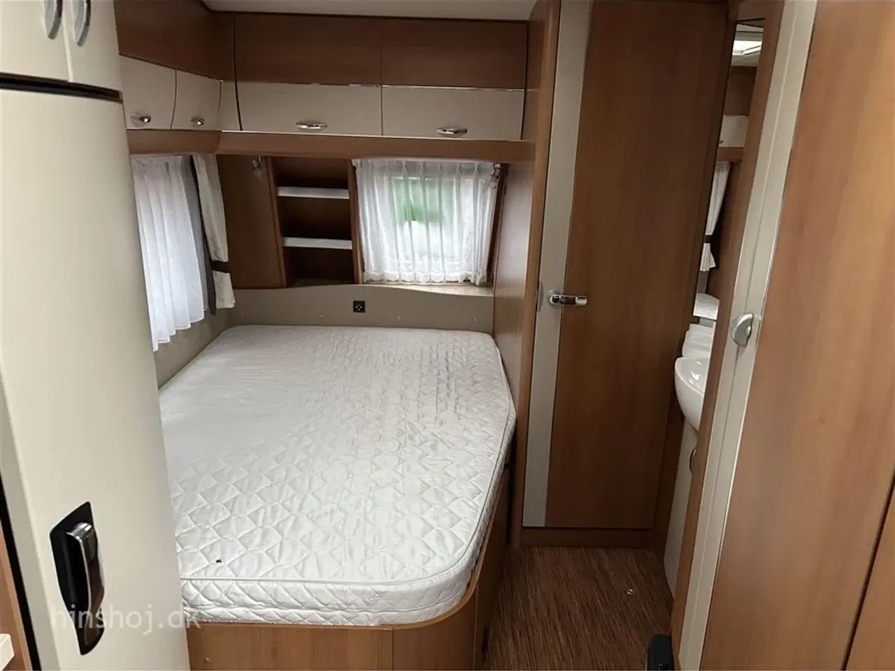 Billede 2 - 2011 - Hobby Excellent 495 UFe   Fin vogn med franskseng og rundsiddegruppe fra Hinshøj Caravan A/S