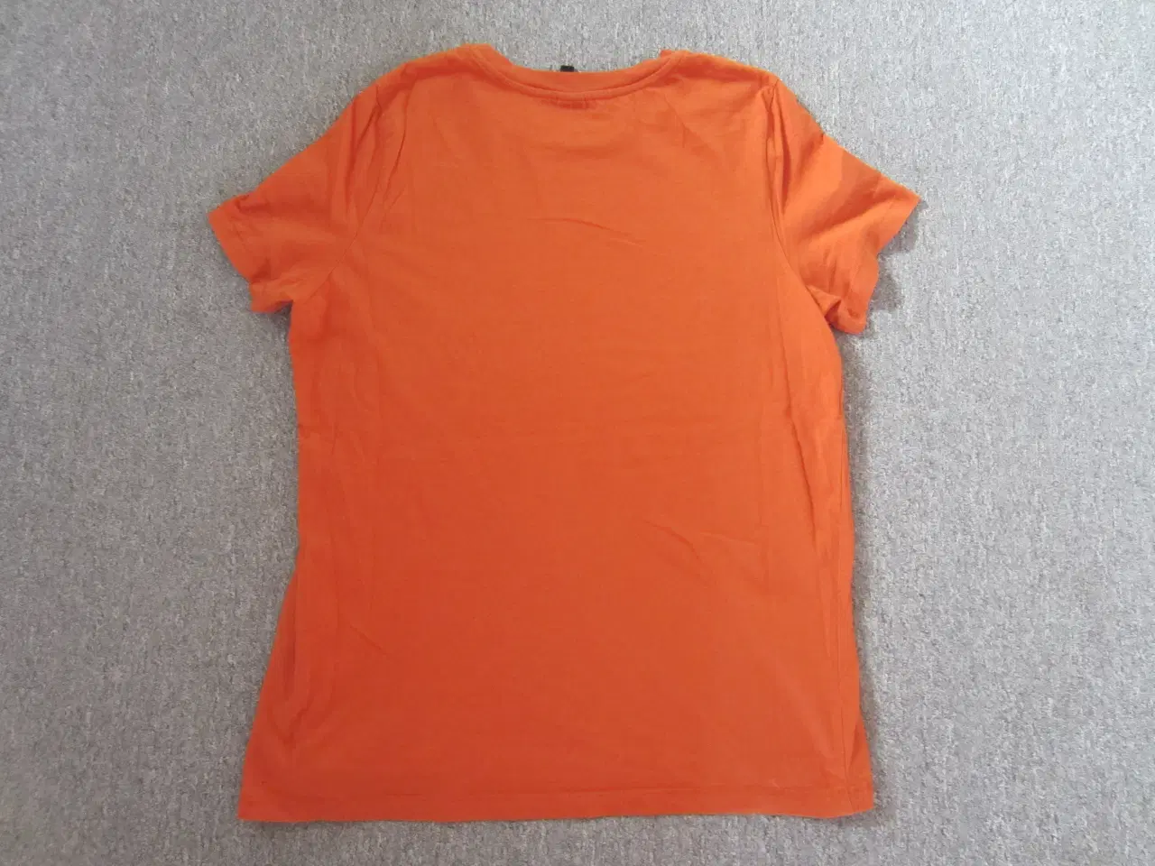 Billede 4 - T-shirt - Bluse Fra Vero Moda i str. M