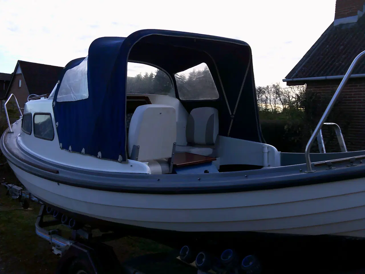 Billede 2 - Motorbåd med ophalertrailer.