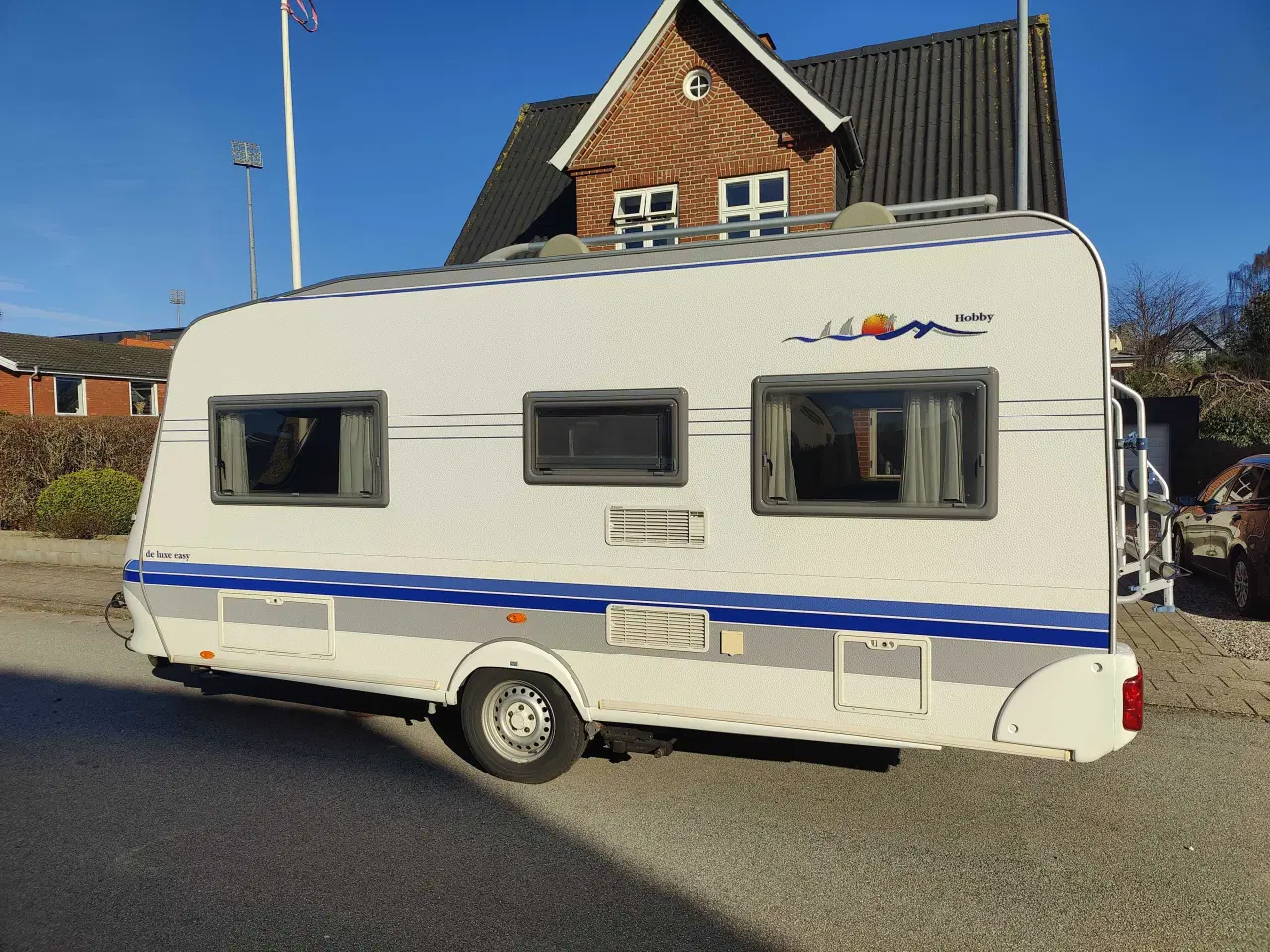 Billede 2 - Utroligt Velholdt Hobby 460 UFE campingvogn.