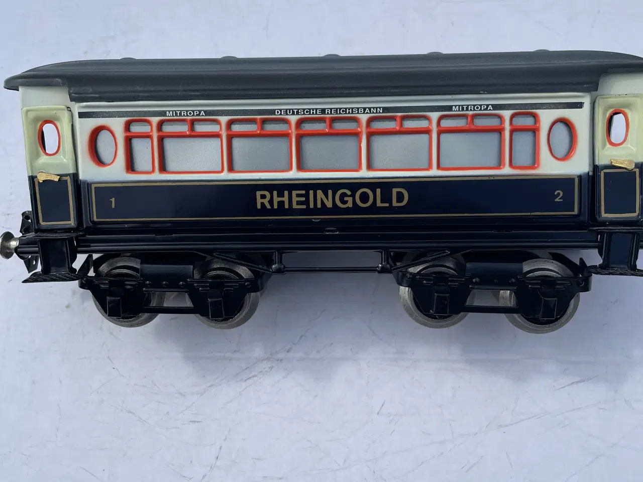 Billede 3 - Flot "Rheingold" passagervogn i blik spor 0.
