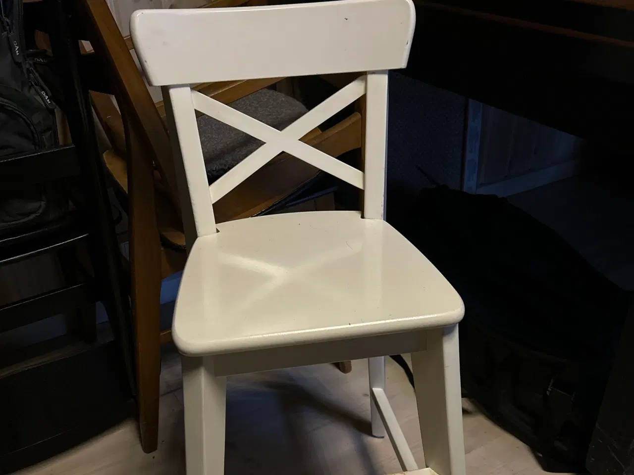Billede 1 - Hvid høj børnestol