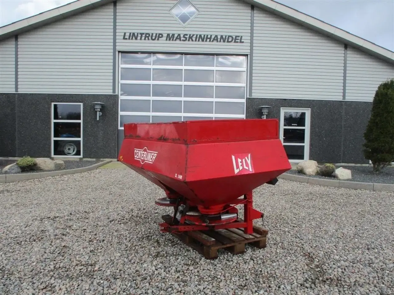 Billede 1 - Lely Centerline CL 2400 Med hydraulisk tilt til kantspredning