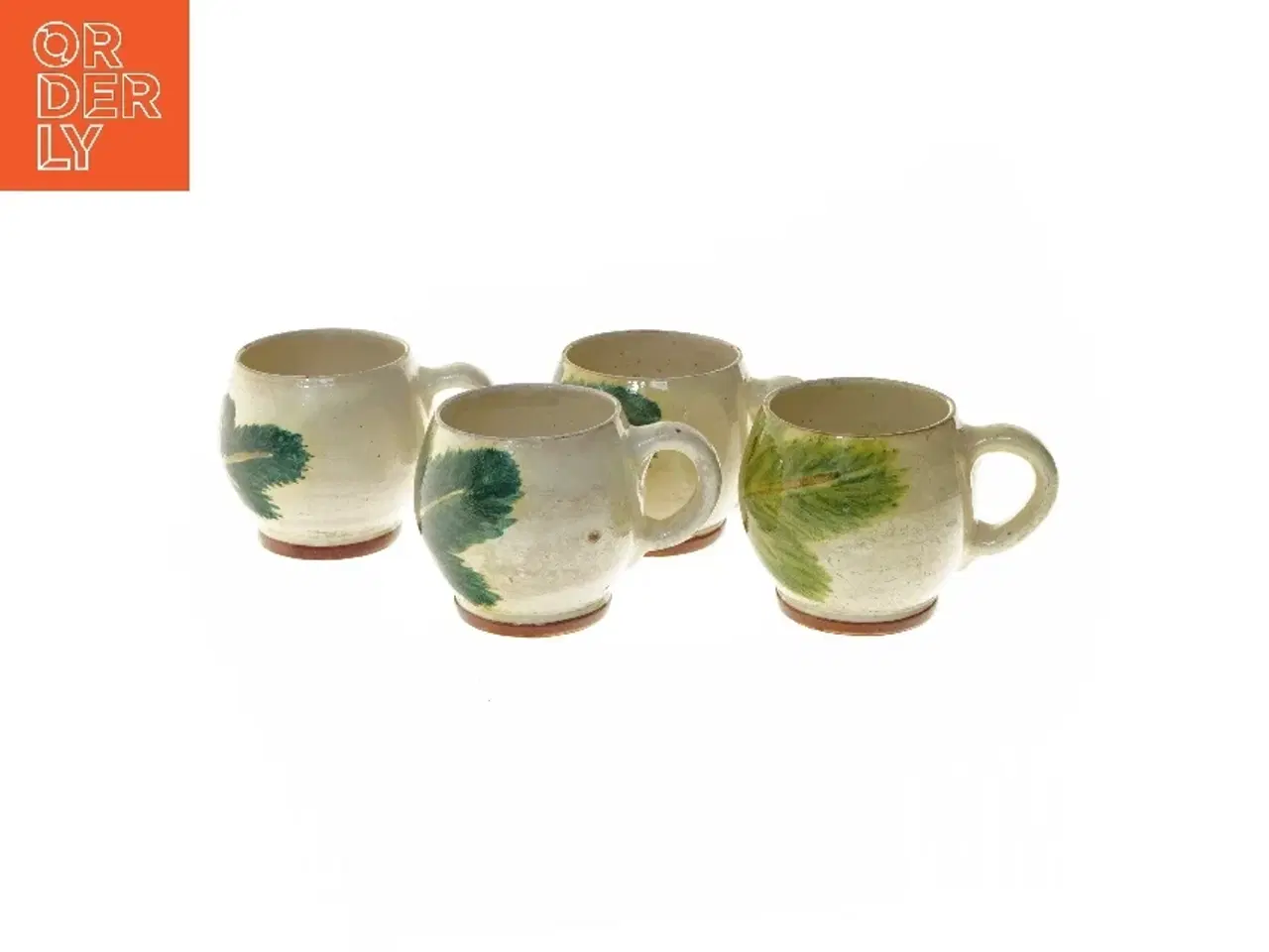 Billede 1 - Sæt af keramikkrus med gran motiv (str. 9x8 cm, 4 styk cm) fra Munk Holte