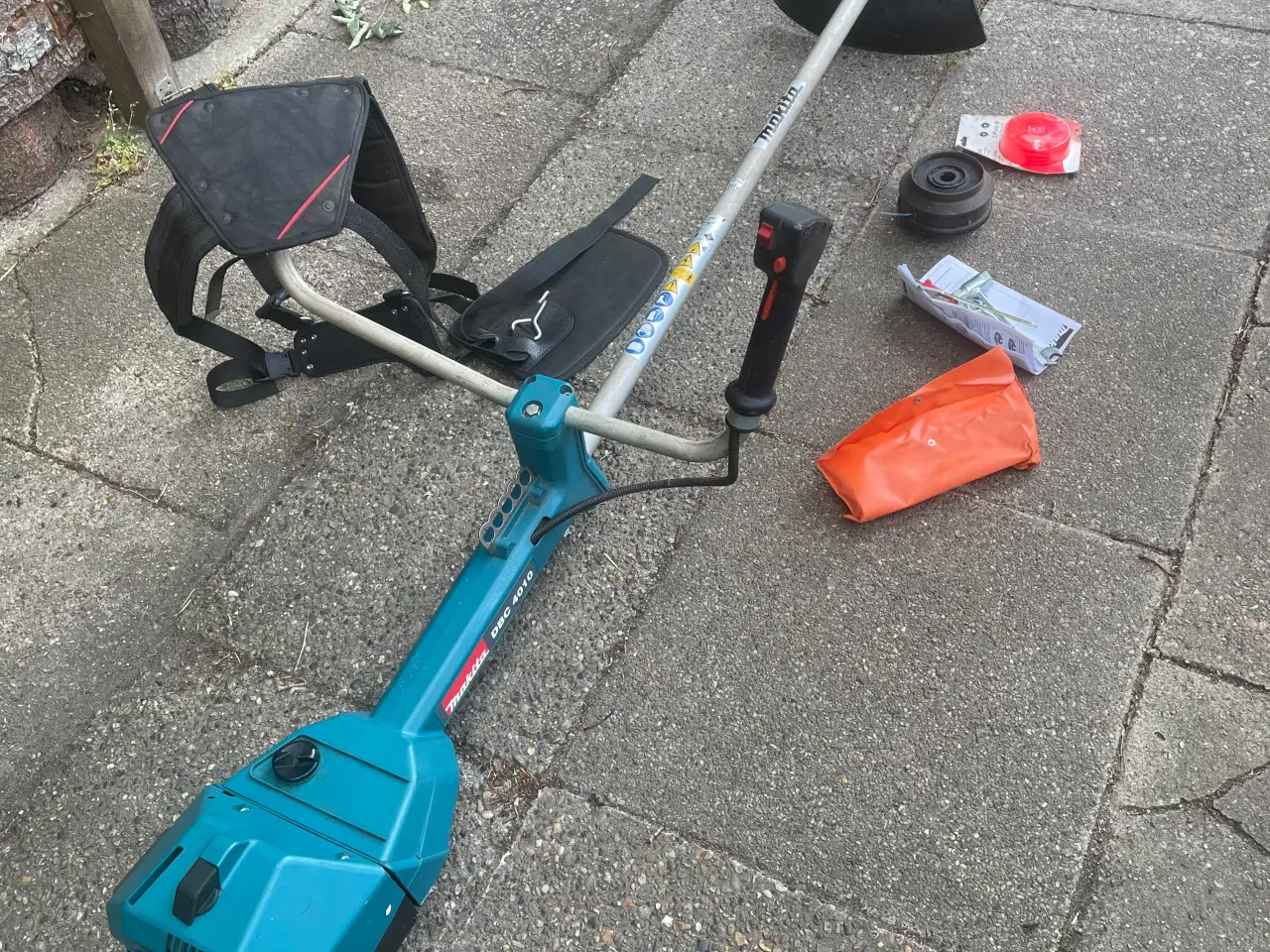 Billede 1 - Makita DBC 4010 Buskrydder 