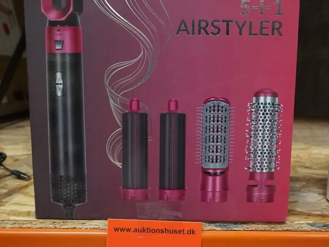 Billede 2 - Essential 5-i1 airstyler 1000 W. Med 5 forskellige stylinghoveder