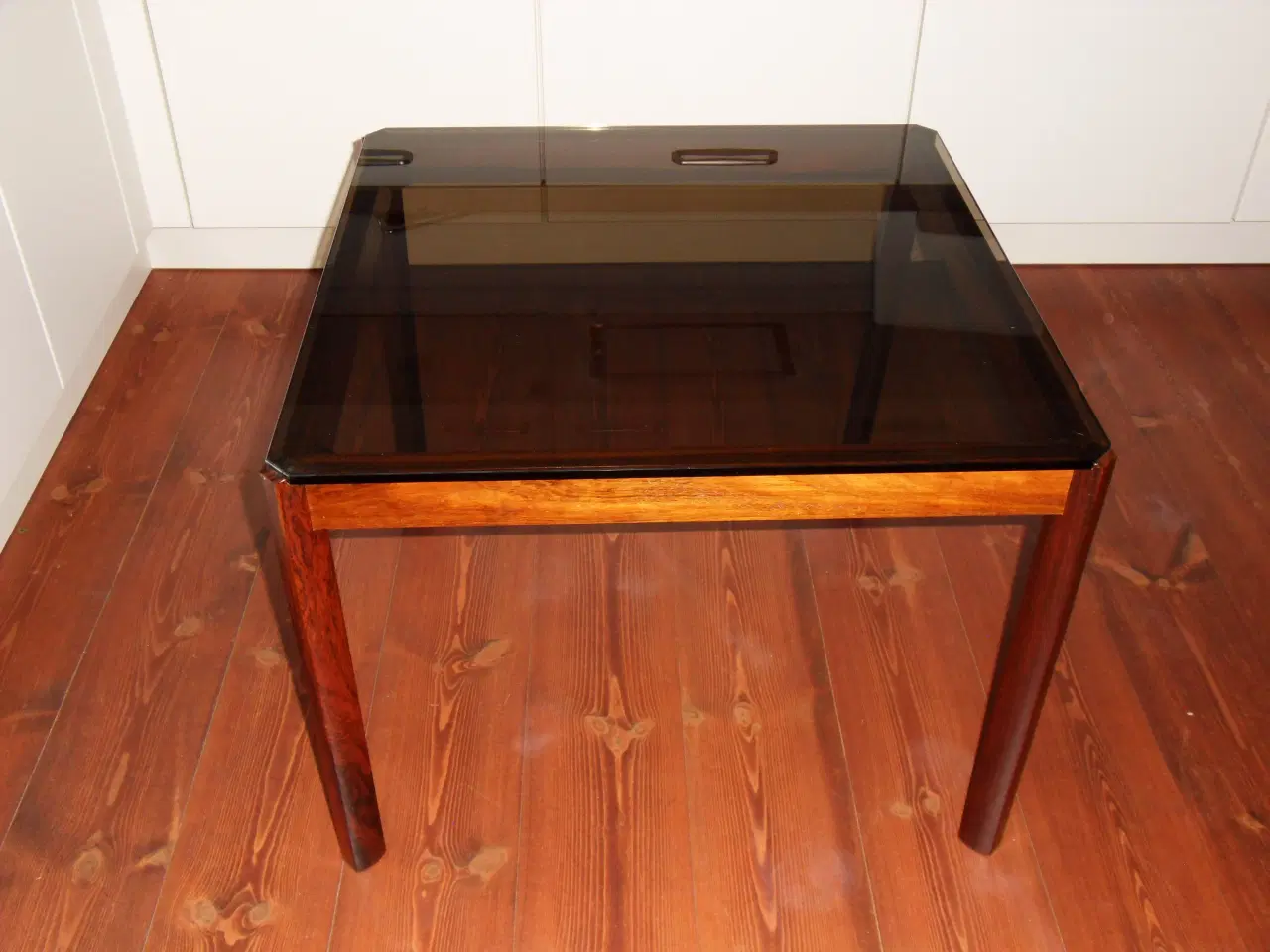 Billede 1 - PALISANDER SOFABORD. RØGFARVET GLASBORDPLADE. 1960