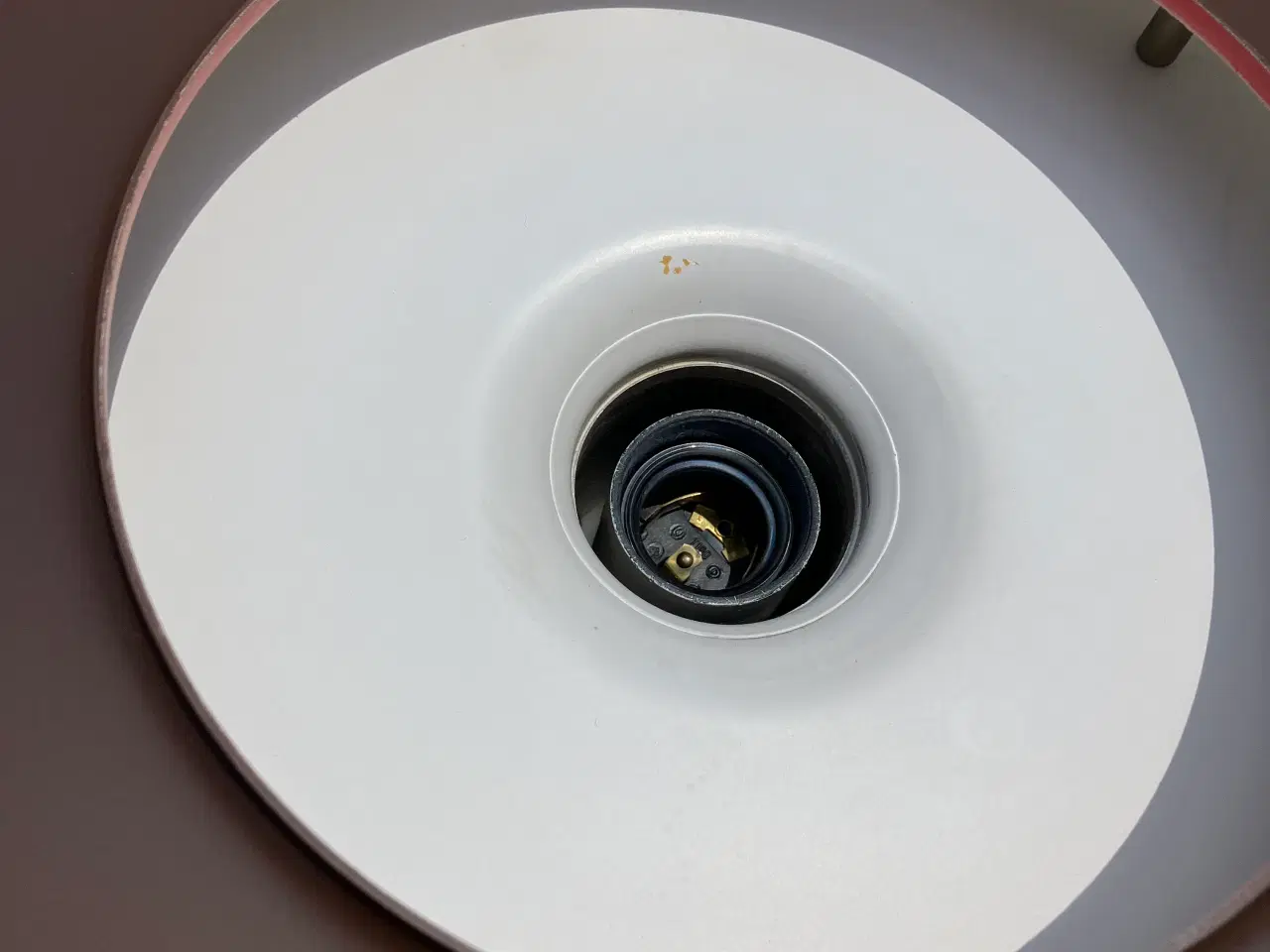 Billede 3 - Pæn brun loftslampe i metal