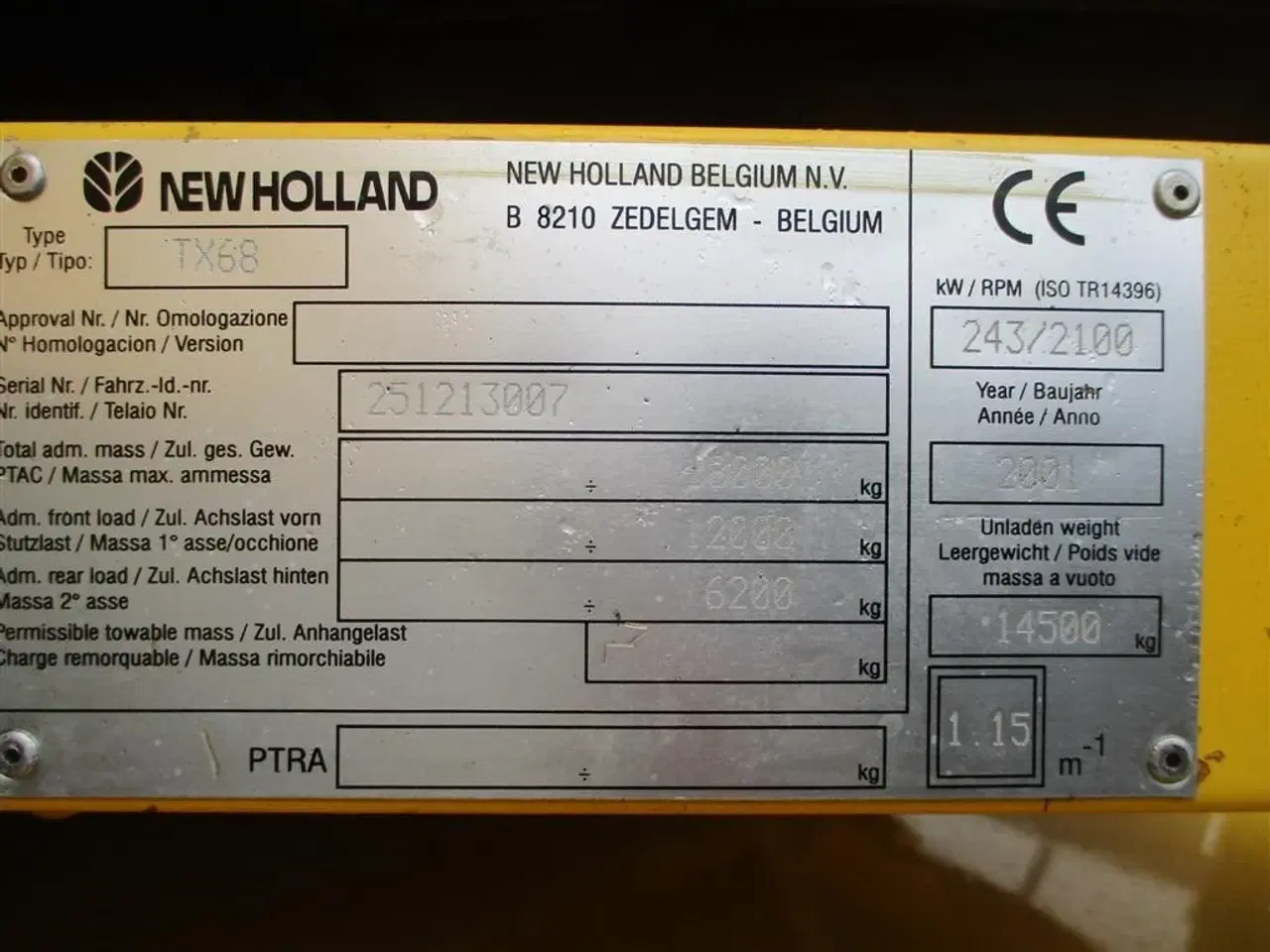 Billede 4 - New Holland TX 68 PLUS med et 24fod skærebord, snitter og avnespreder.